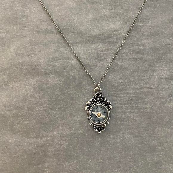 Silver tone compass necklace - Picture 8 of 8